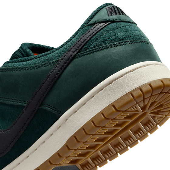 Nike SB Dunk Low Pro Iso "Deep Fir/Black-Fir-Sail"