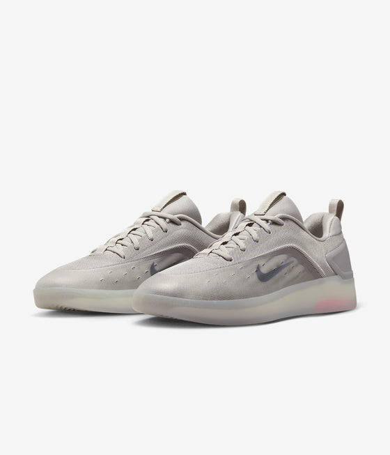 Nike SB Zoom Nyjah 4 Silver