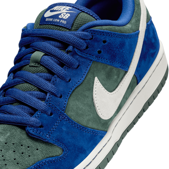Nike SB Dunk Low Pro "Deep Royal Blue"