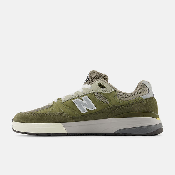 New Balance Numeric Reynolds 933