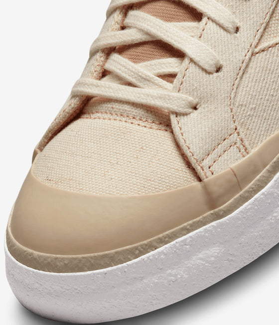 Nike SB Blazer Low x Doyenne
